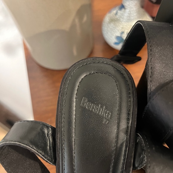 Bershka High heel XL Platforms, Chunky heel , satin fabric - Picture 3 of 3